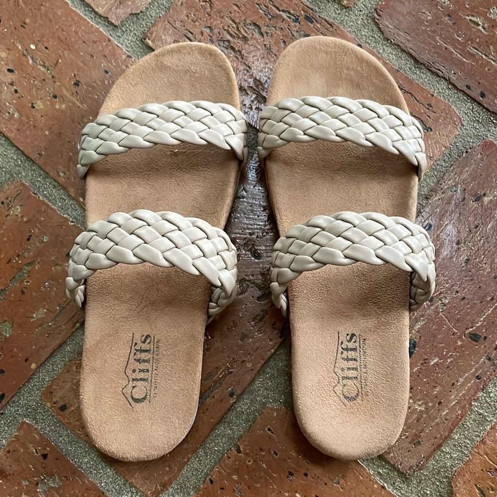 Women’s sandals